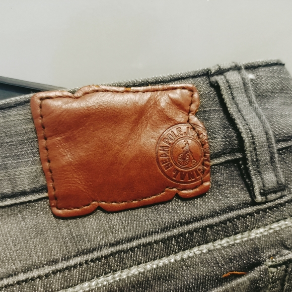 Beanpole - Picture 2 of 12